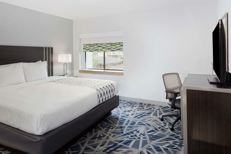 Hotel La Quinta & Suites Montgomery Carmichael Road