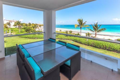 Apartamento True Beachfront Condo - Corazon