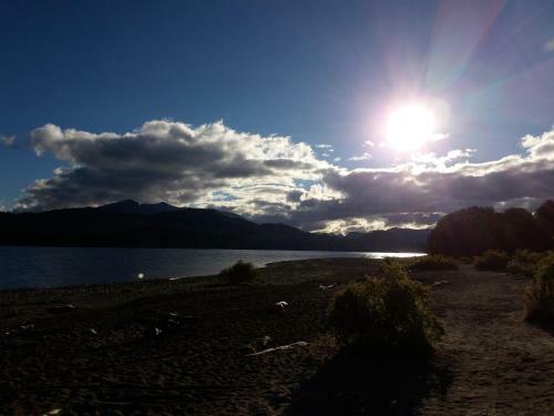 Hotel Dos Bahias Lake Resort