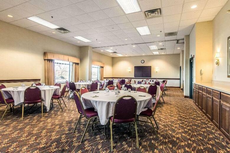 Hotel Clarion Suites Central