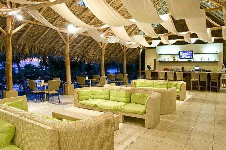 Hotel Flamingo Beach Resort