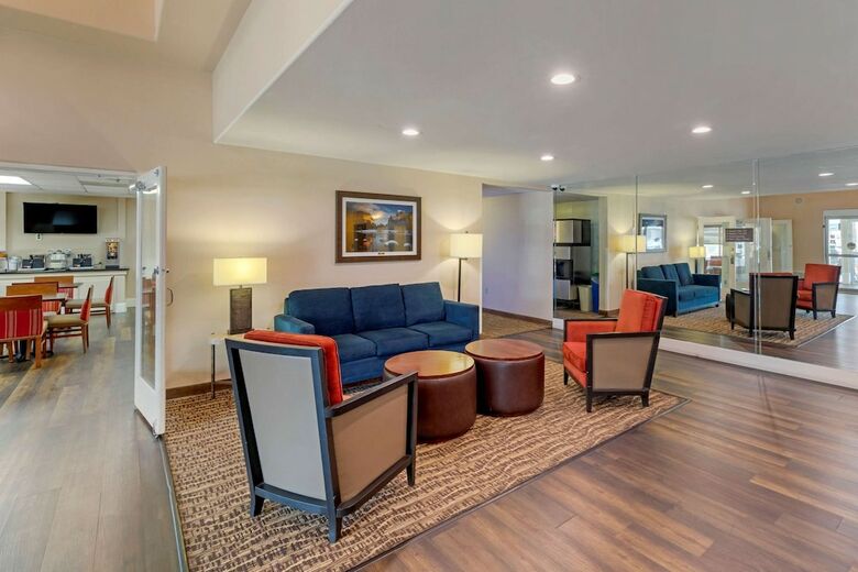 Hotel Comfort Suites