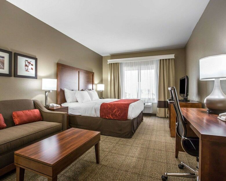 Hotel Comfort Suites