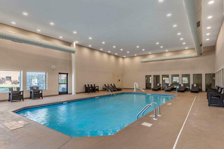 Hotel Comfort Suites