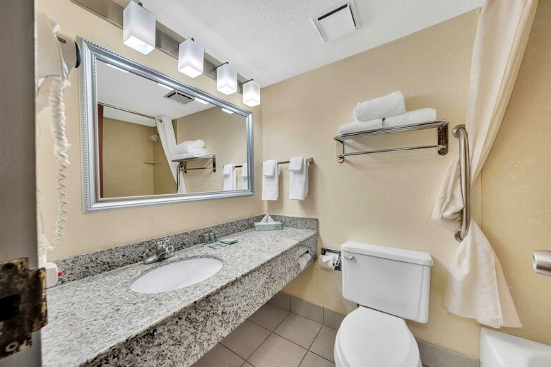 Hotel Comfort Inn Coliseum & Convention Center