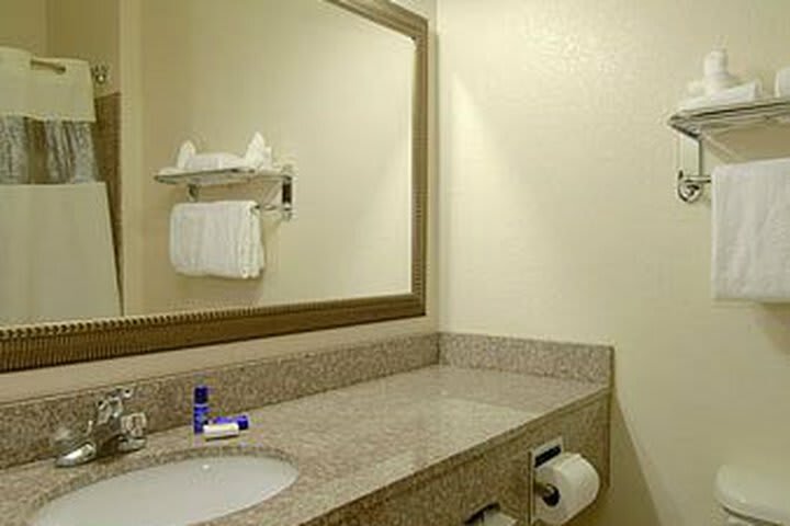Hotel Baymont Inn & Suites/riverwatch