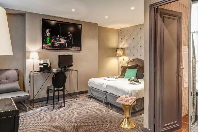 Hotel Tour D`auvergne