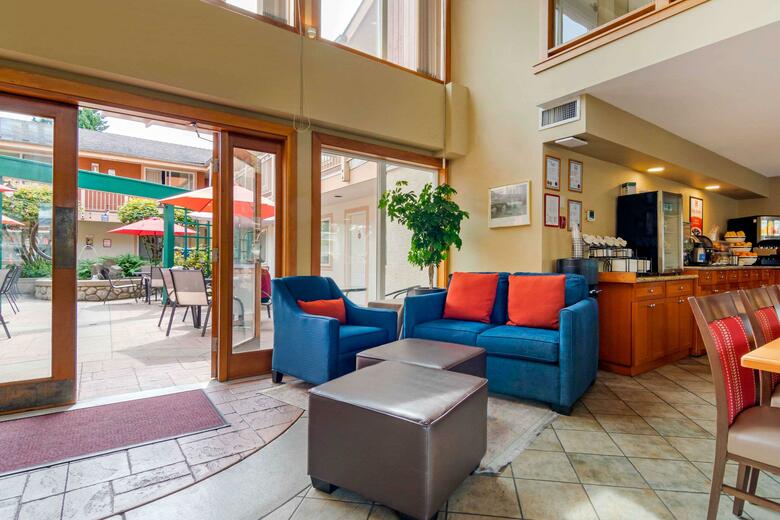 Hotel Comfort Inn & Suites N. Vancouver