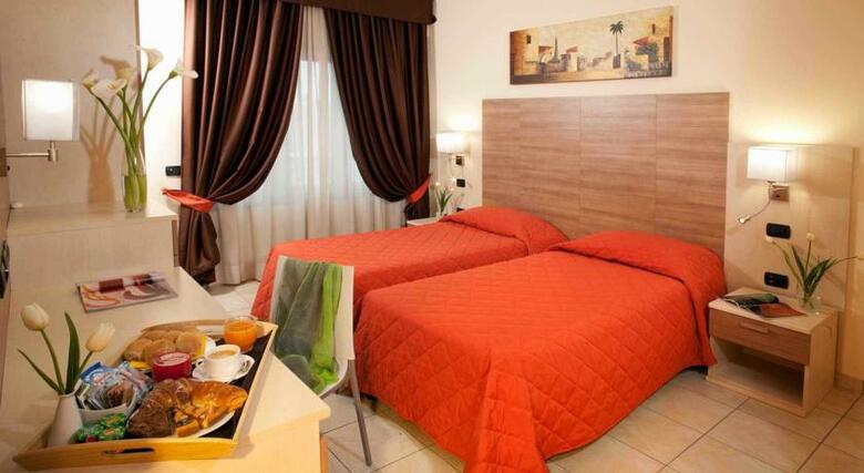 Domidea Hotel