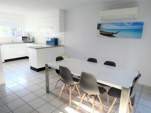 Aparthotel The Shores Holiday Apartments