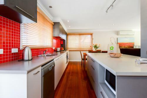 Villa Boutique Stays - Sandy Haven