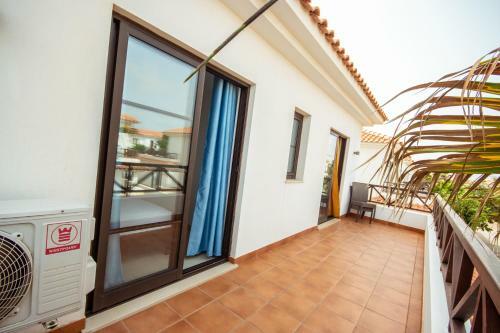 Private Villa With Pool On Tortuga Beach Resort