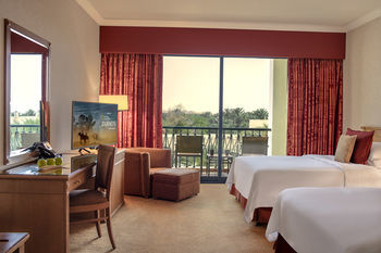 Hotel Al Ain Rotana