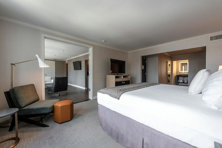 Hotel Indigo Chicago Gold Coast