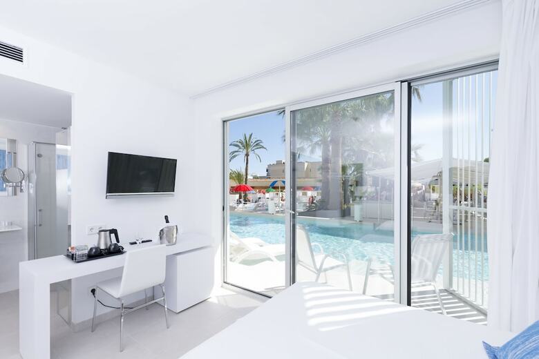 Reverence Mare Hotel Adults Only