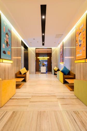 Iu Hotel Shenyang Railway Station Sk Transfer Center
