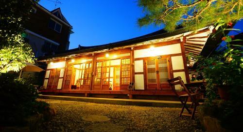 Hostal Beautiful Garden Hanok Guesthouse