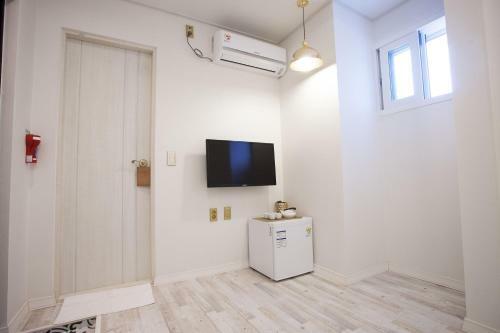 Hostal Daemyung Guesthouse