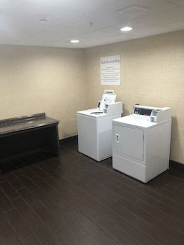 Hotel Holiday Inn Express And Suites Meriden