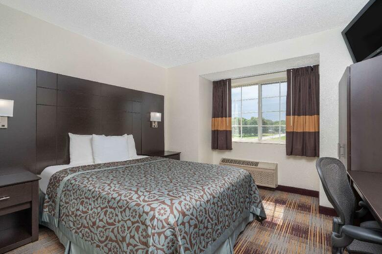 Hotel Days Inn