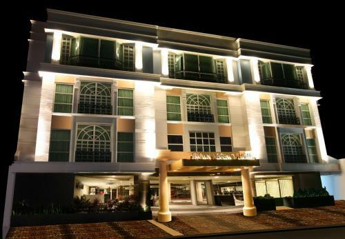 Crown Regency Hotel Makati
