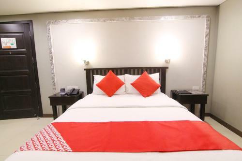 Artina Suites Hotel