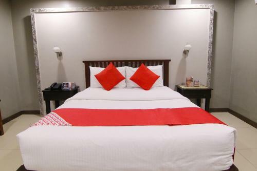 Artina Suites Hotel