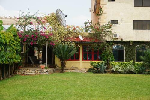 Accra Royal Castle Apartments & Suites