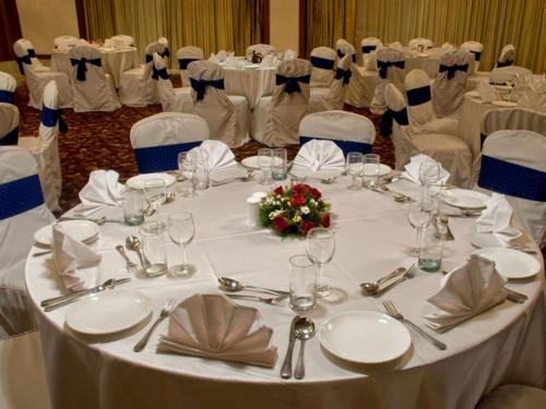 Hotel Clarion Bella Casa At Airport