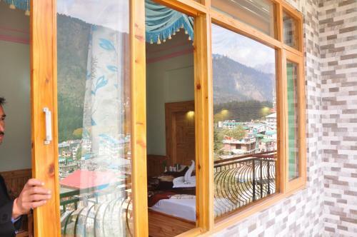 Hotel King's Land