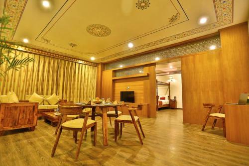 Hotel Regenta Resort Vanya Mahal