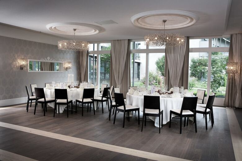Parkhotel Schloss H�nigen