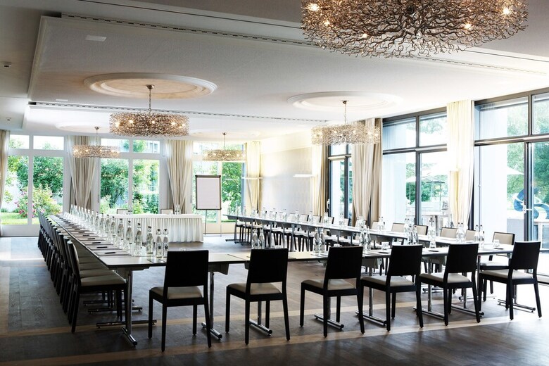 Parkhotel Schloss H�nigen