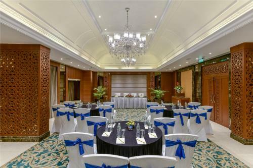 Hotel Lemon Tree Premier ?the Atrium? Ahmedabad