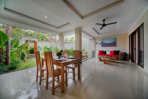 Hotel Puri Canggu Villas & Rooms