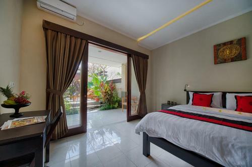 Hotel Puri Canggu Villas & Rooms