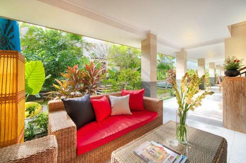 Hotel Puri Canggu Villas & Rooms