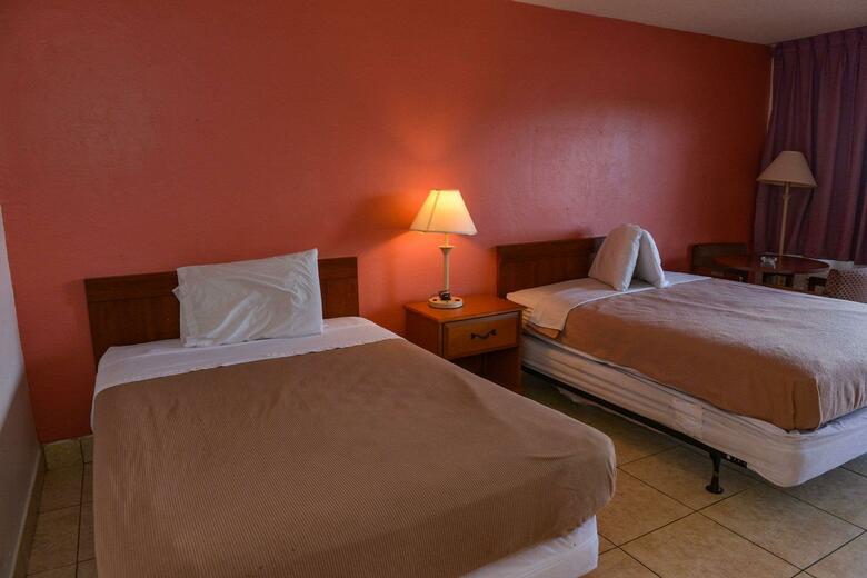 Motel Econo Lodge North