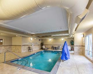 Hotel Comfort Suites North