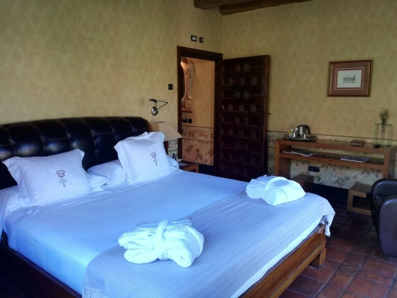 Hotel Castillo De Soma�n