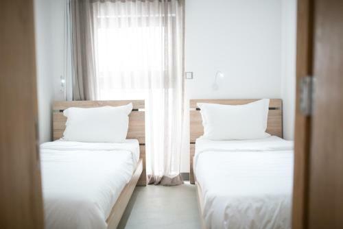 Hostal Toparadis Guest House