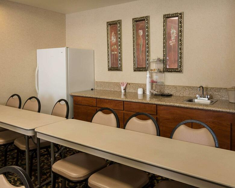 Hotel Comfort Suites