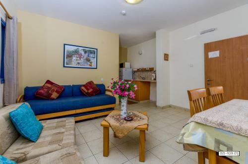 Hostal Arbelit Lodge