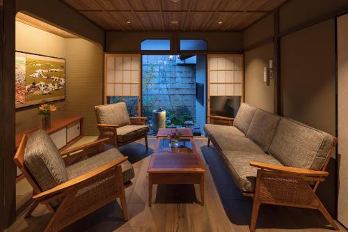 Kiyomizugojyo Sumitsugu Holiday Rentals