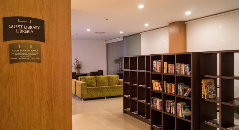 Hotel Staybridge Suites Guadalajara Expo