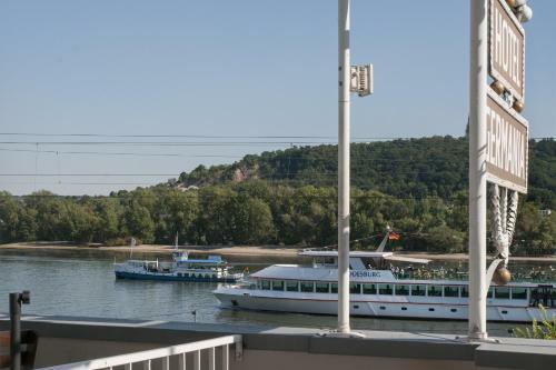 Hajo�s Germania Lodge & Irish Pub