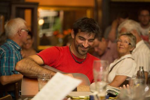 Hajo�s Germania Lodge & Irish Pub