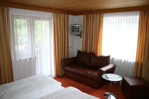 Hostal Lodge Tirolerhof