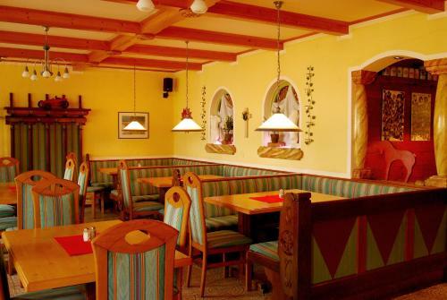 Hostal Gasthof Wei�es R�ssl