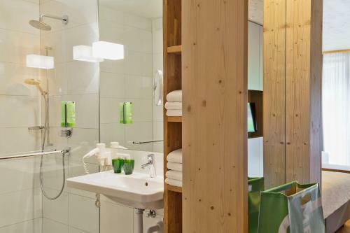 Nat�rlich Hell. Aparthotel & Camping